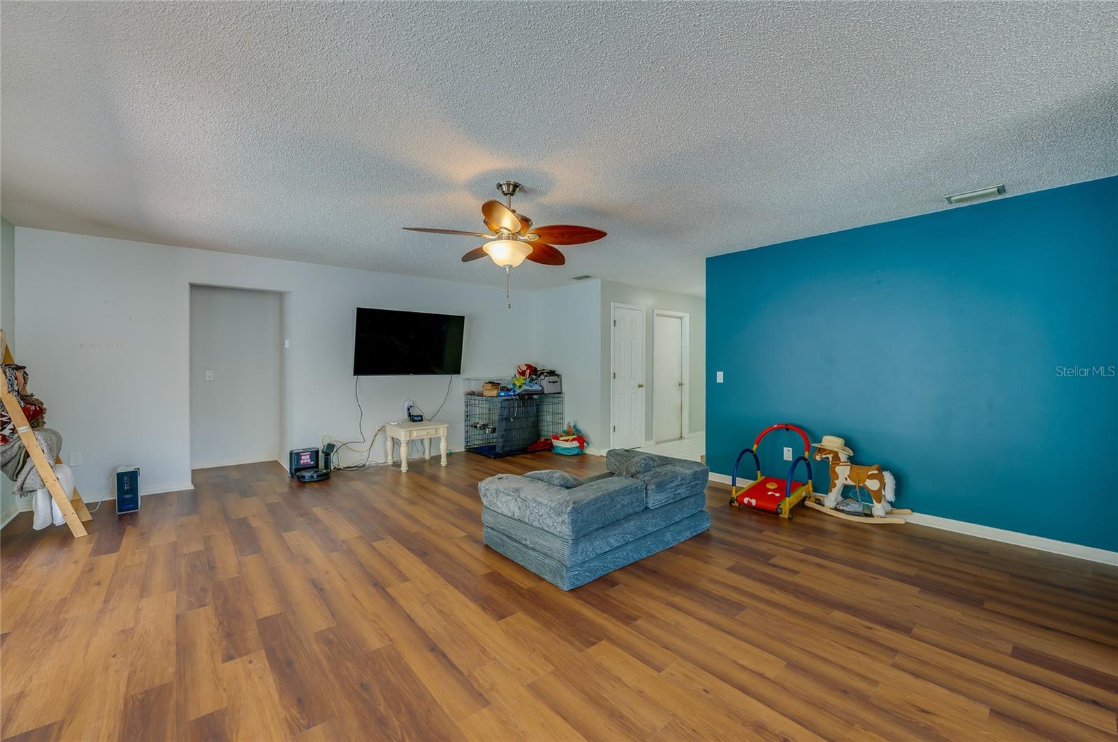 1040 W Village Green Rd Property Photo 13