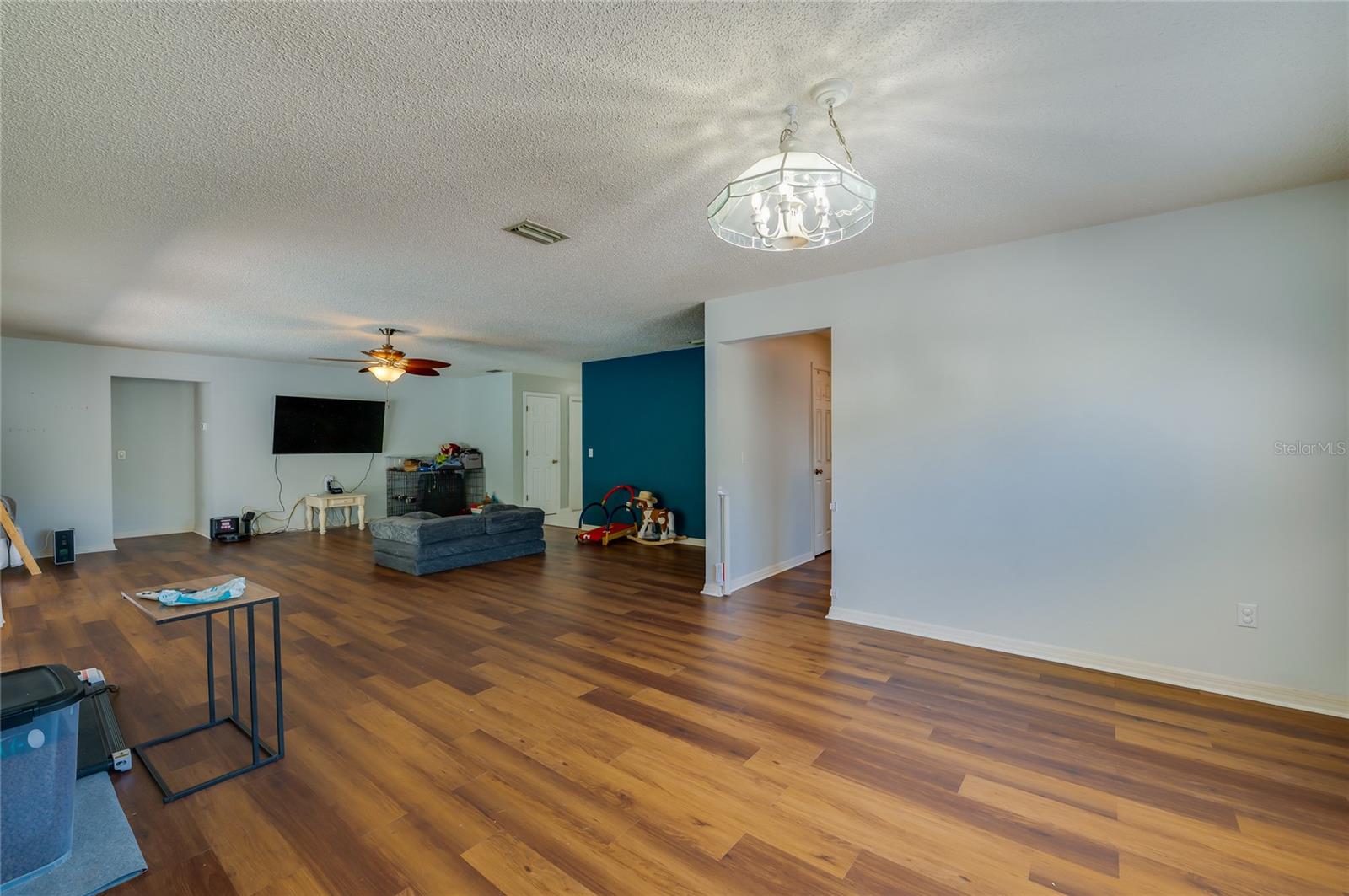 1040 W Village Green Rd Property Photo 15