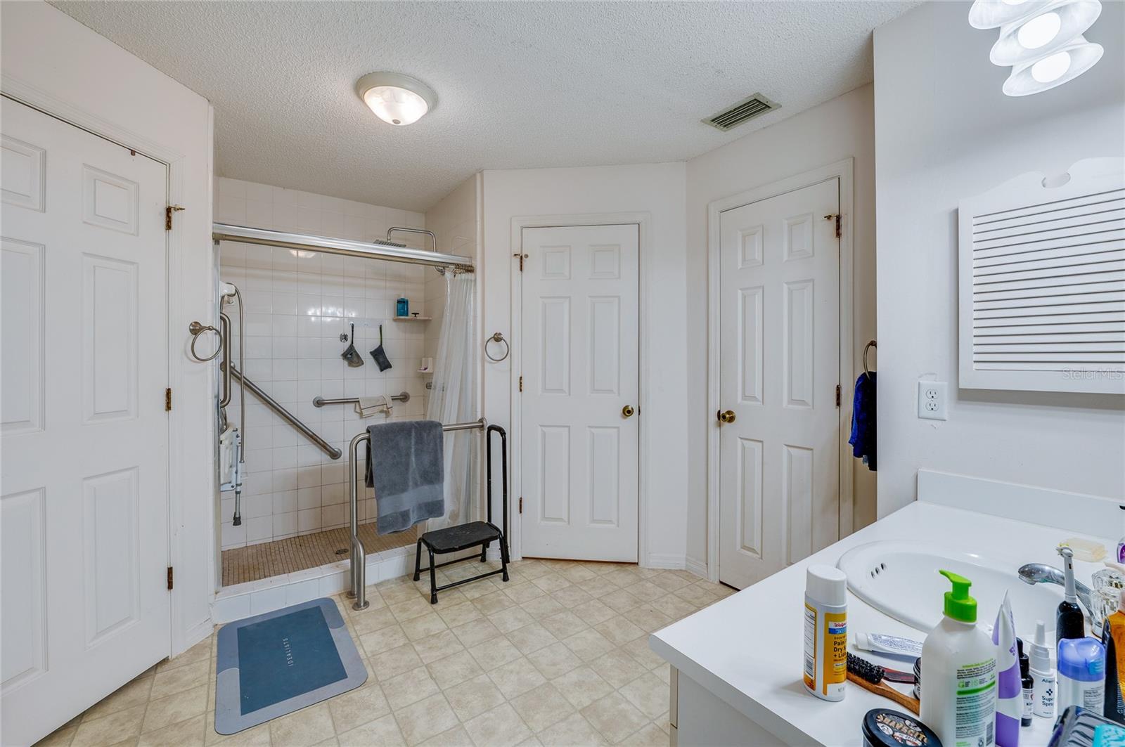 1040 W Village Green Rd Property Photo 24