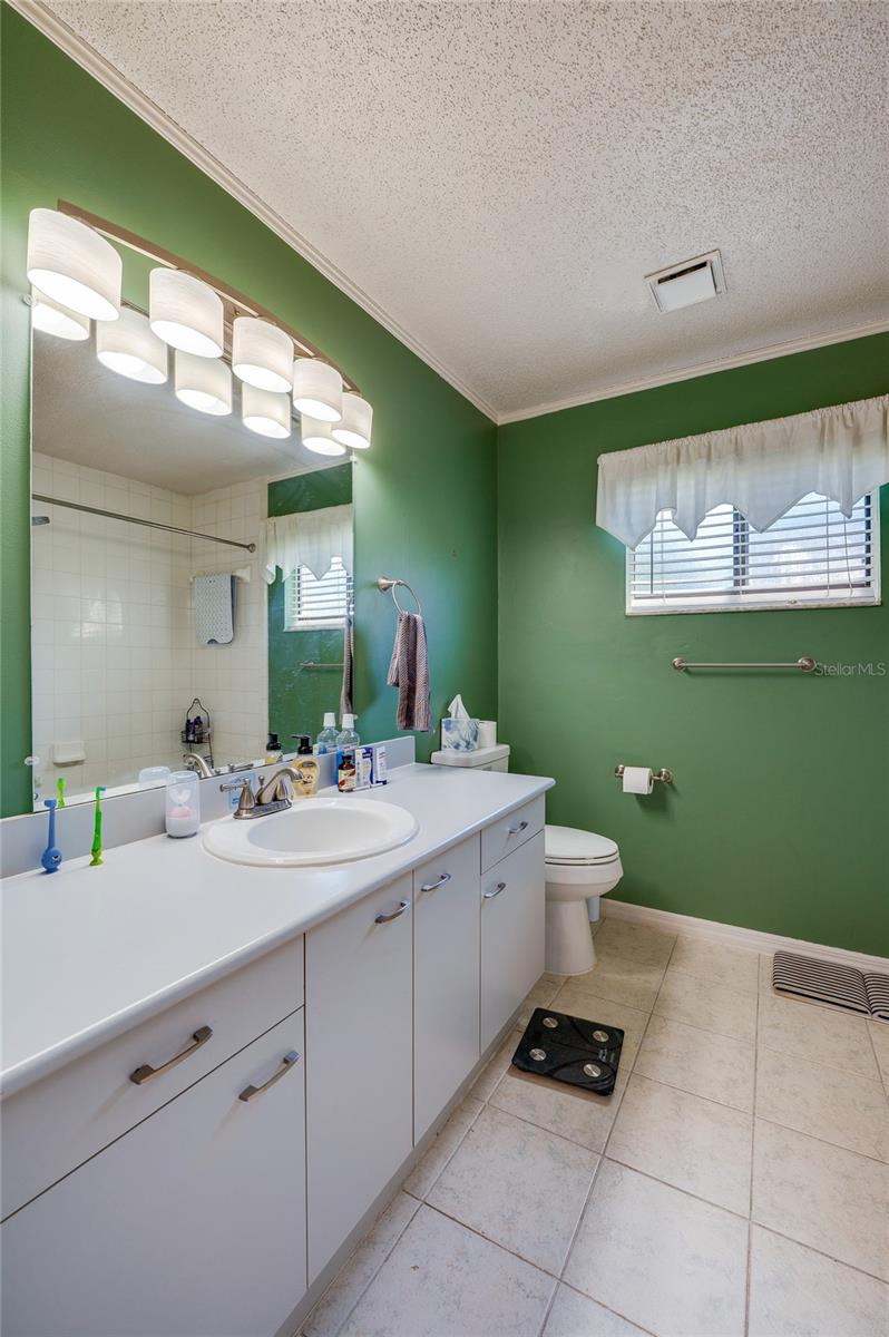 1040 W Village Green Rd Property Photo 27