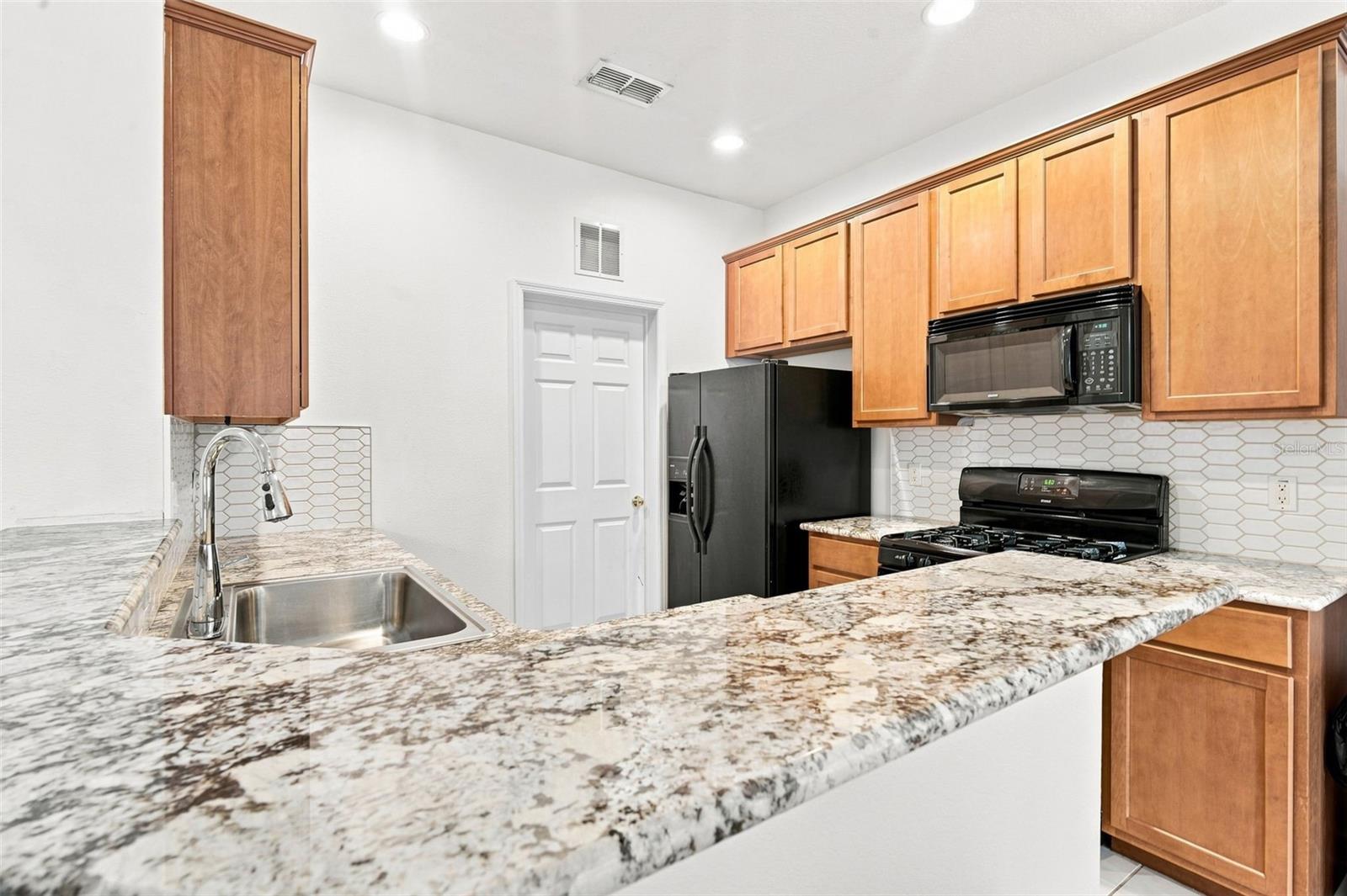 809 Wynbrook Ln Property Photo 17
