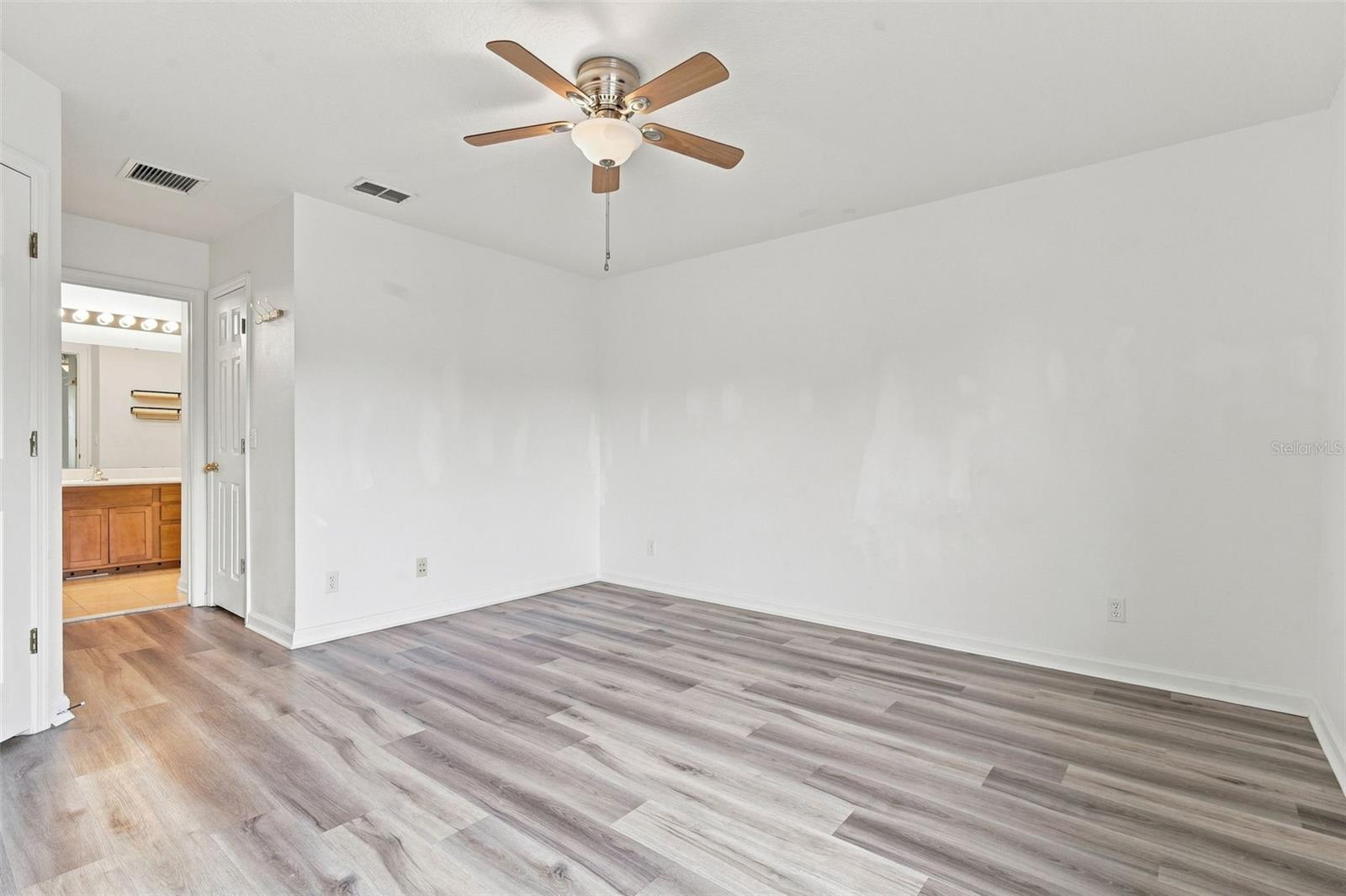 809 Wynbrook Ln Property Photo 22