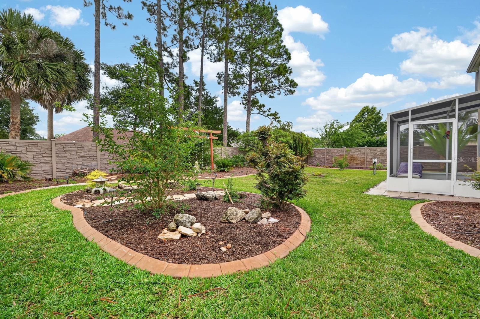76 Universal Trl Property Photo 39