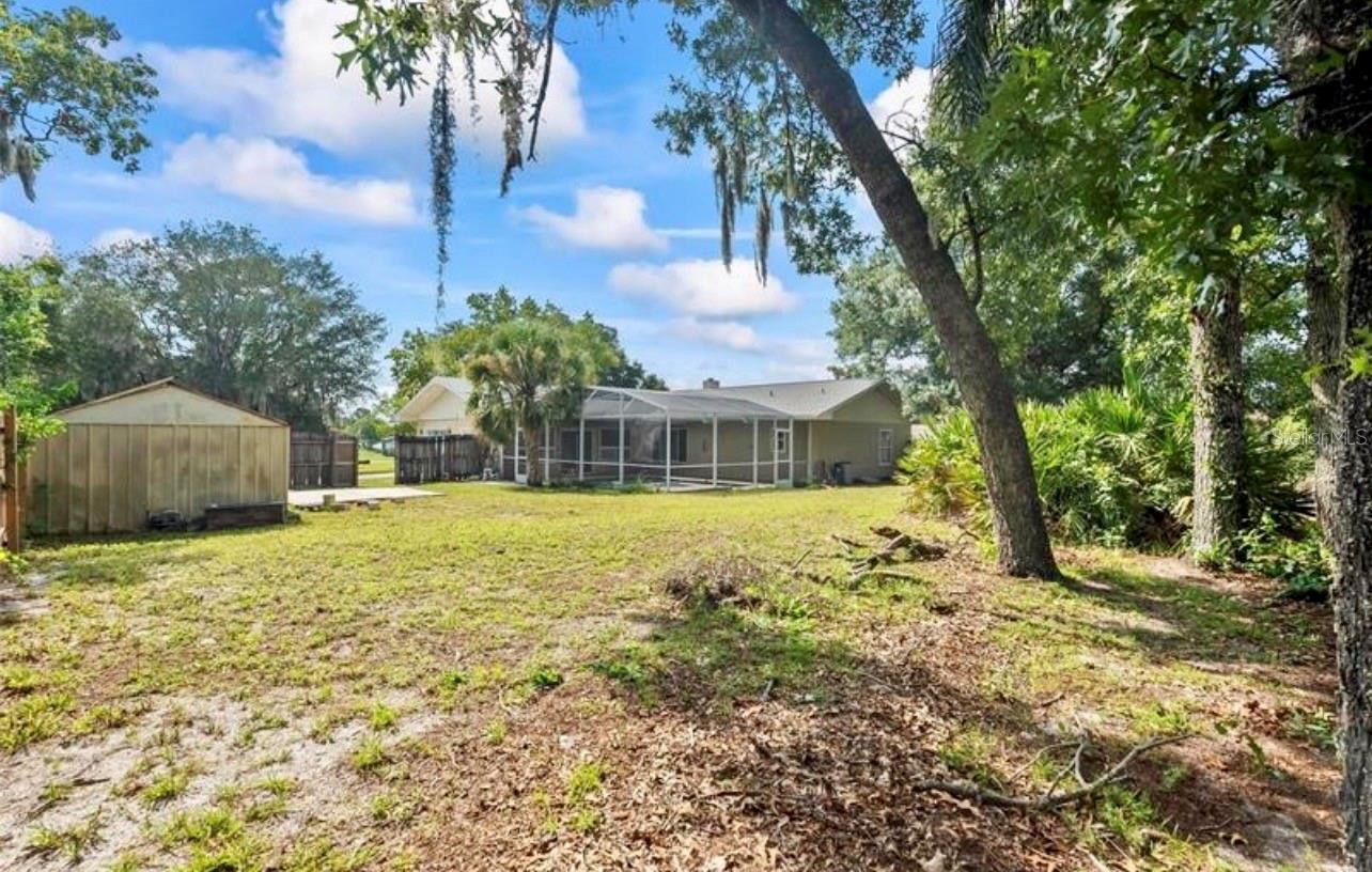 2831 Ascot Ln Property Photo 2