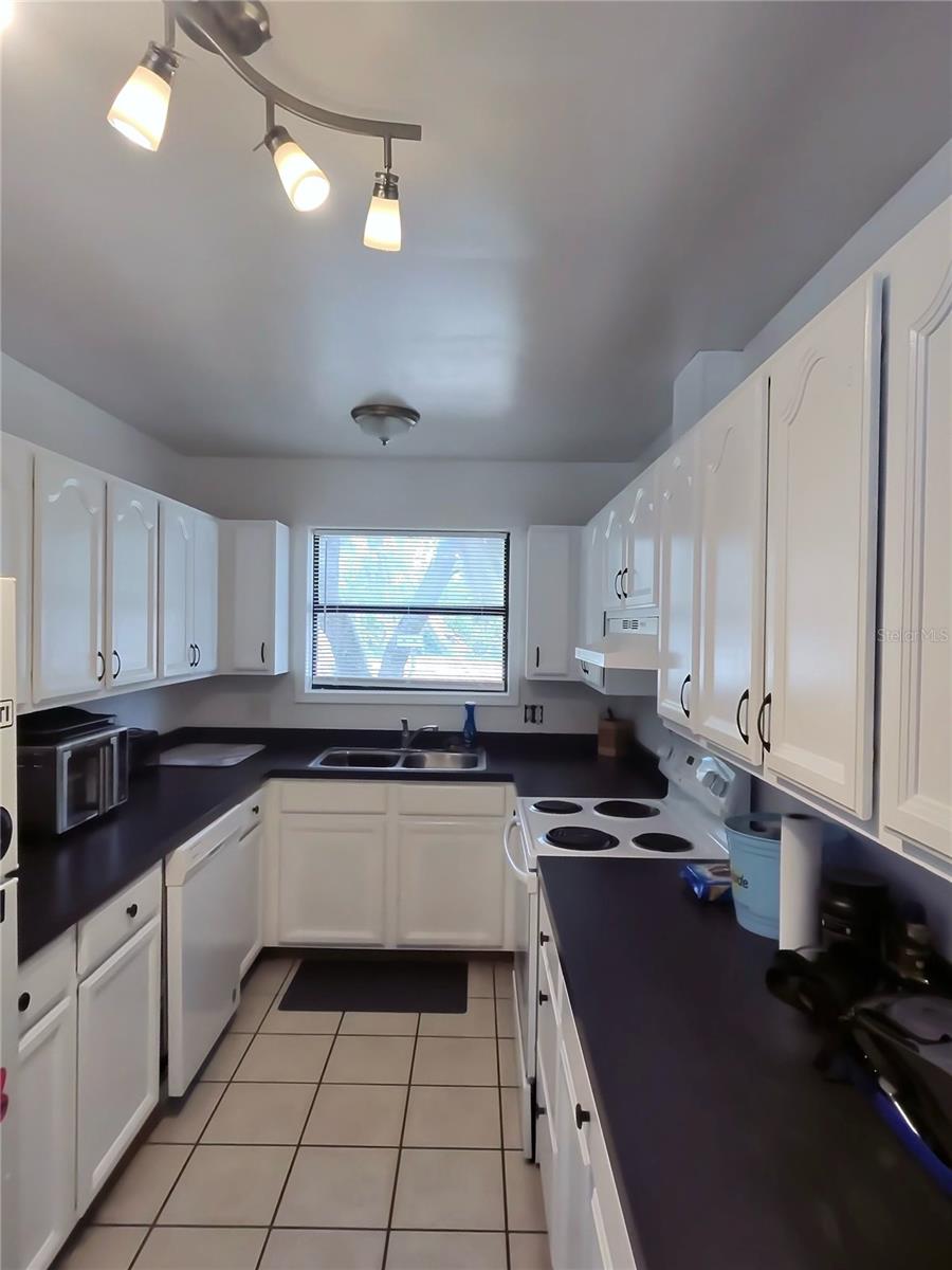2831 Ascot Ln Property Photo 12