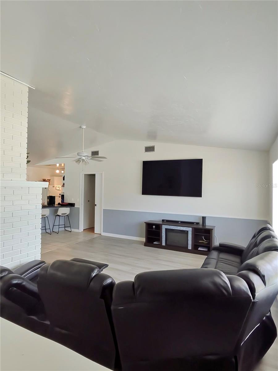 2831 Ascot Ln Property Photo 23