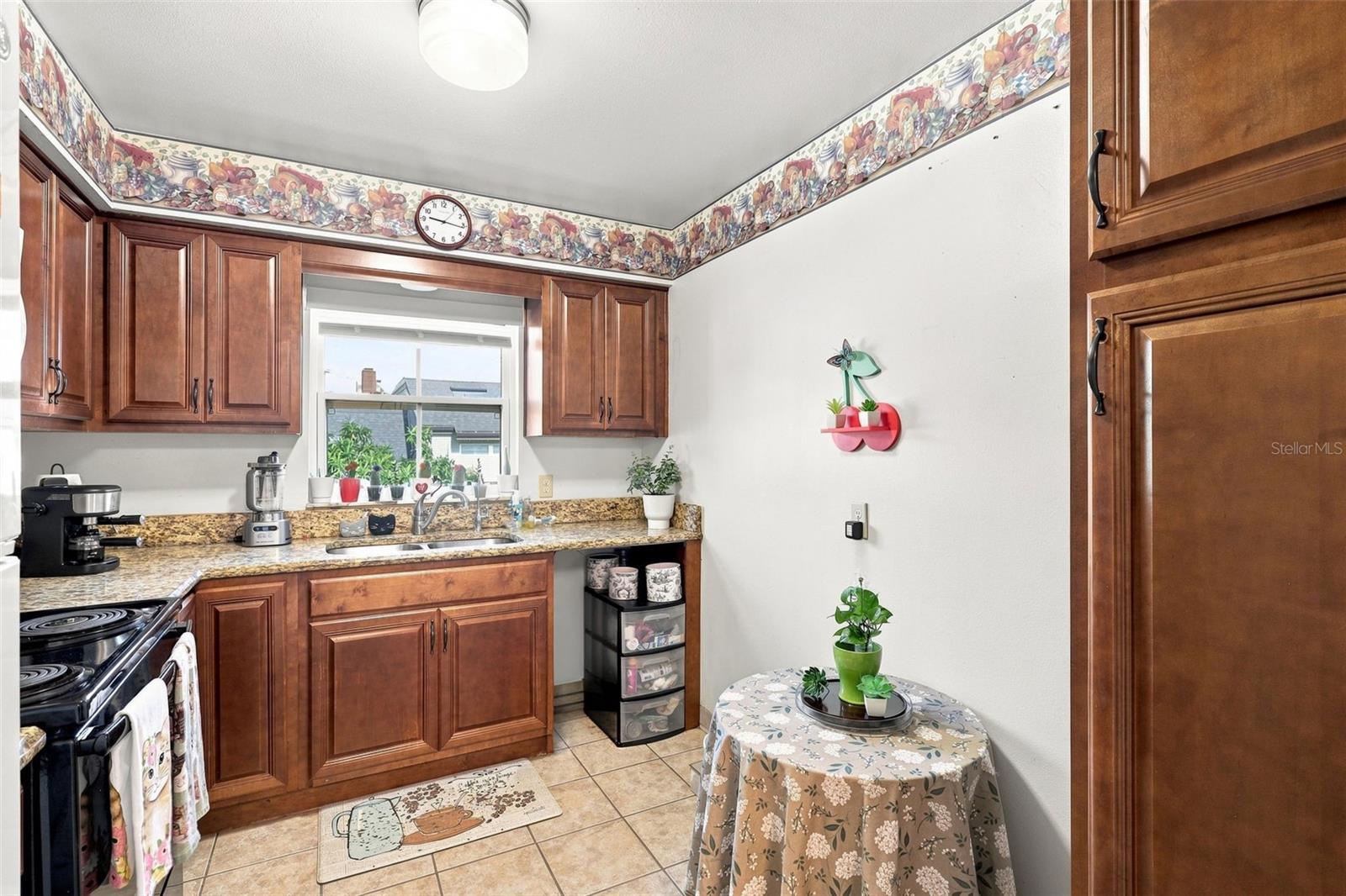 430 Windmeadows St Property Photo 13