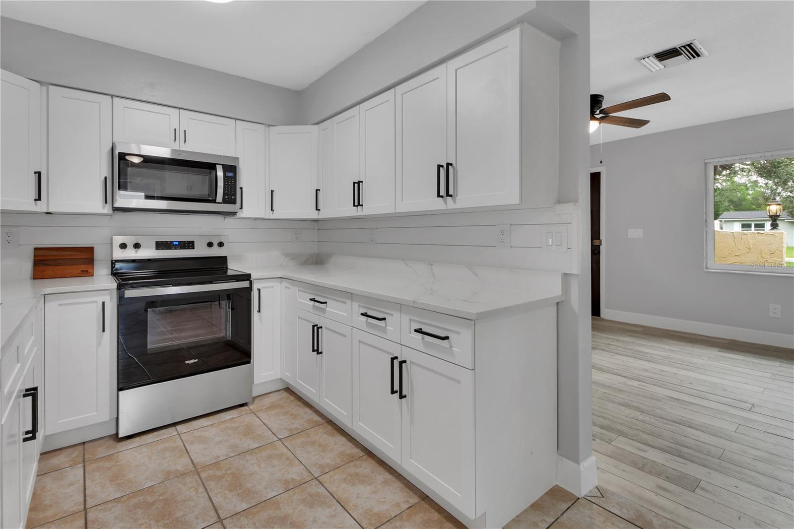 1532 N Normandy Blvd Property Photo 10