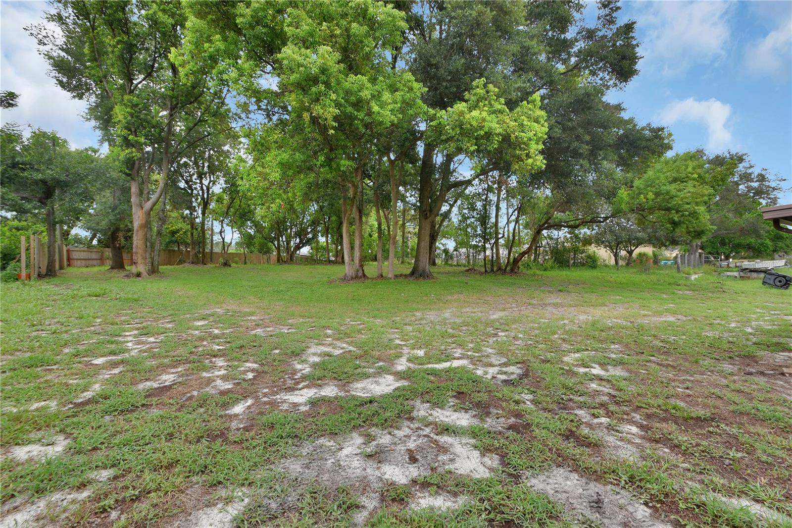 1532 N Normandy Blvd Property Photo 27
