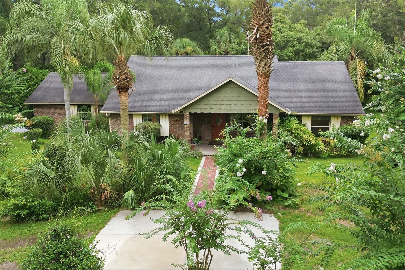 1925 Lady Bug Ln Property Photo 4