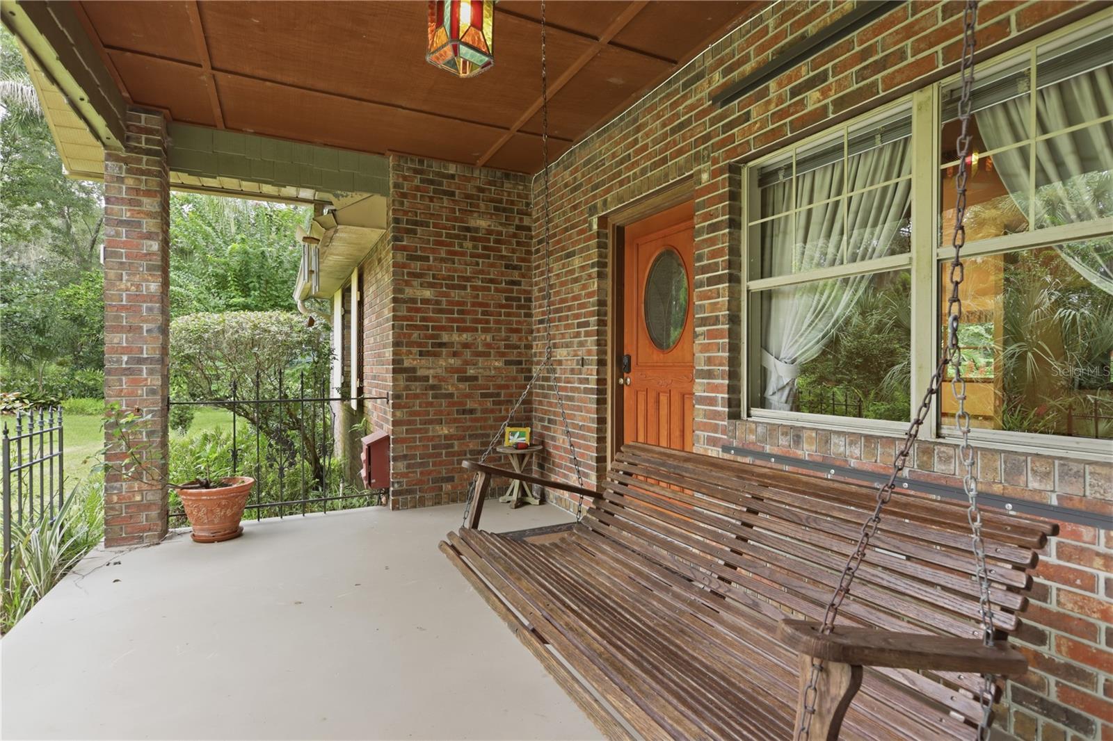 1925 Lady Bug Ln Property Photo 5