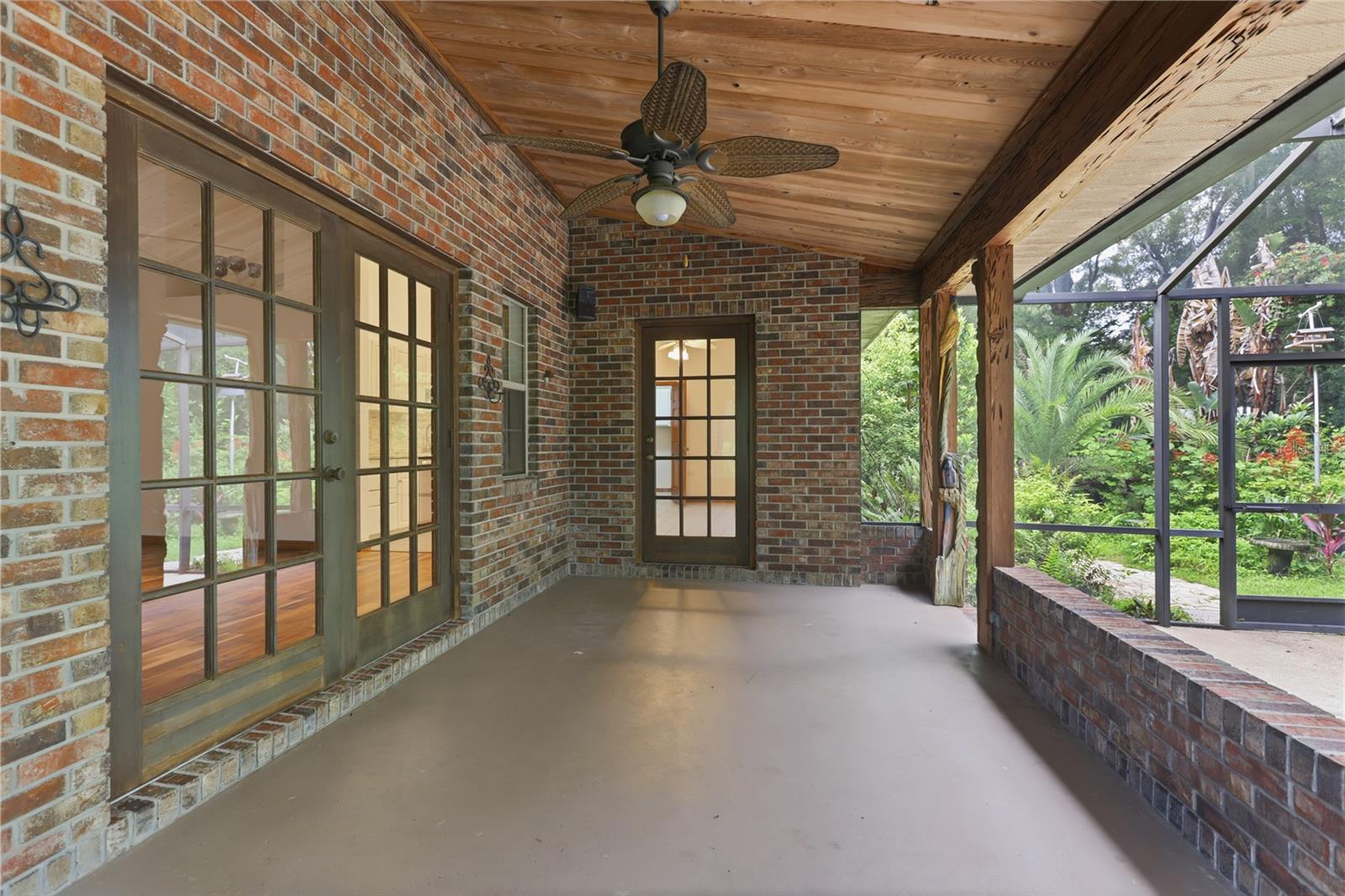 1925 Lady Bug Ln Property Photo 29
