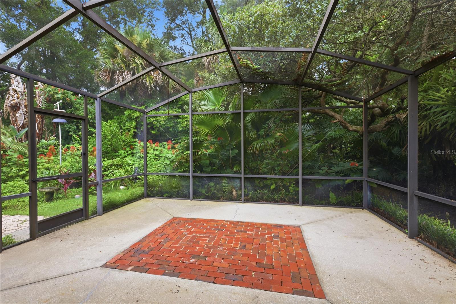 1925 Lady Bug Ln Property Photo 30