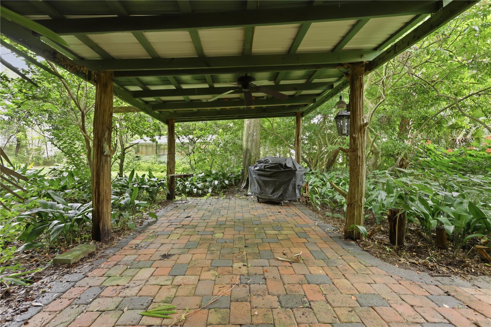 1925 Lady Bug Ln Property Photo 40