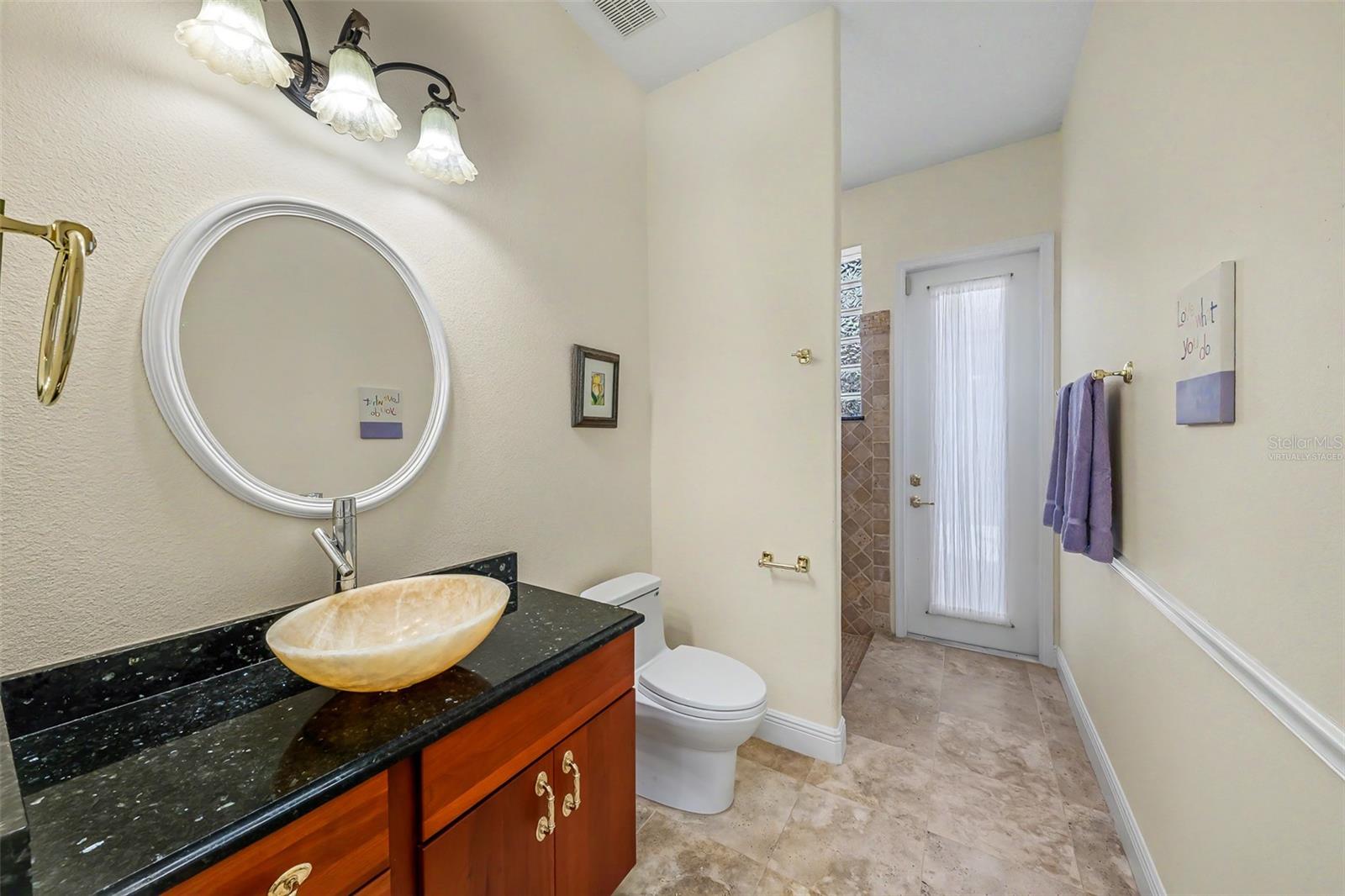 522 Newhall Ln Property Photo 15