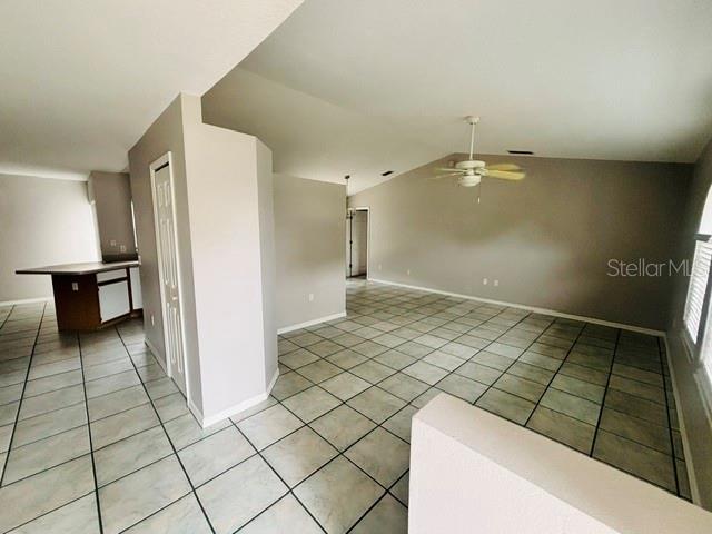 2830 Ascot Ln Property Photo 3