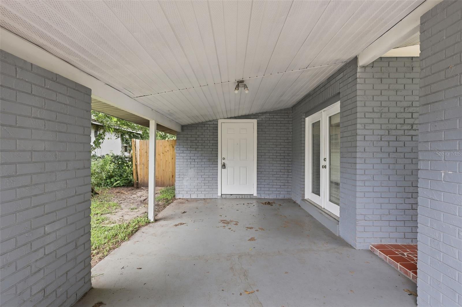 216 Graham St Property Photo 26