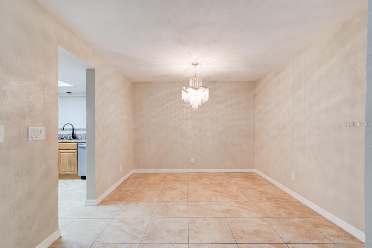 1013 Indian Oaks E Property Photo 7