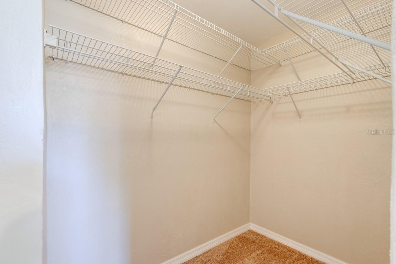 1013 Indian Oaks E Property Photo 15