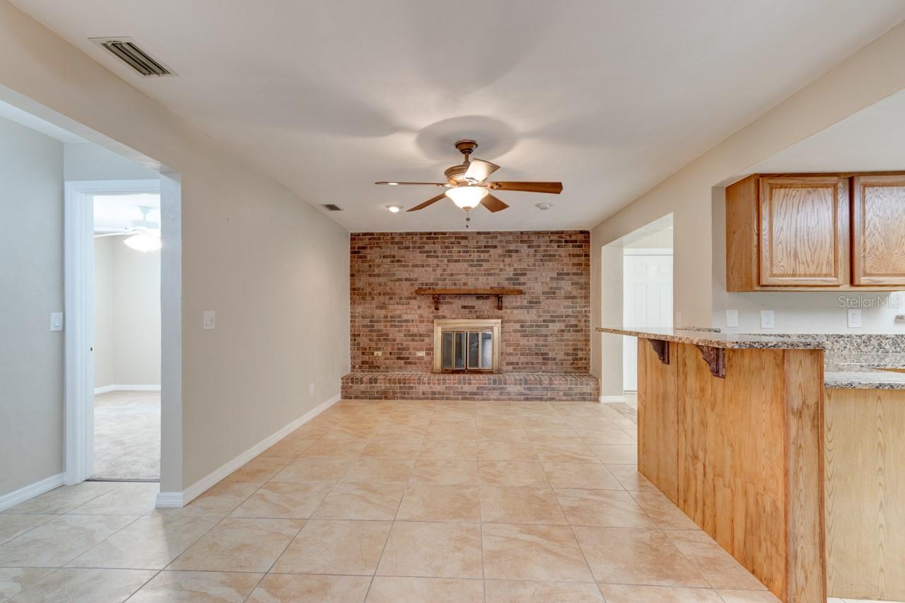 1013 Indian Oaks E Property Photo 19