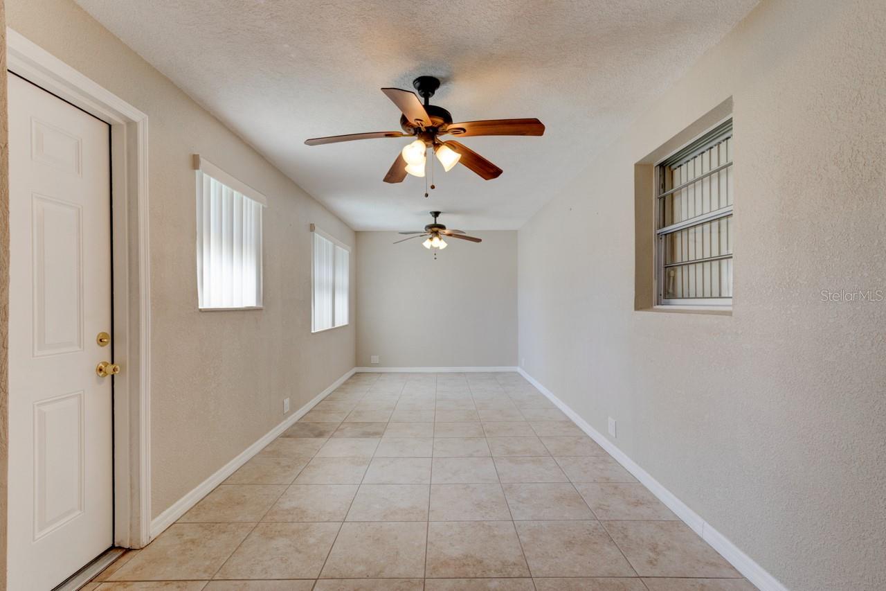 1013 Indian Oaks E Property Photo 21