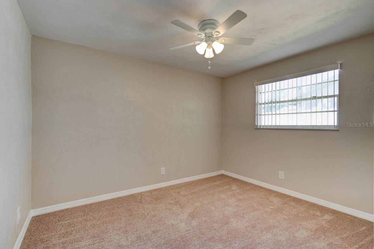 1013 Indian Oaks E Property Photo 23