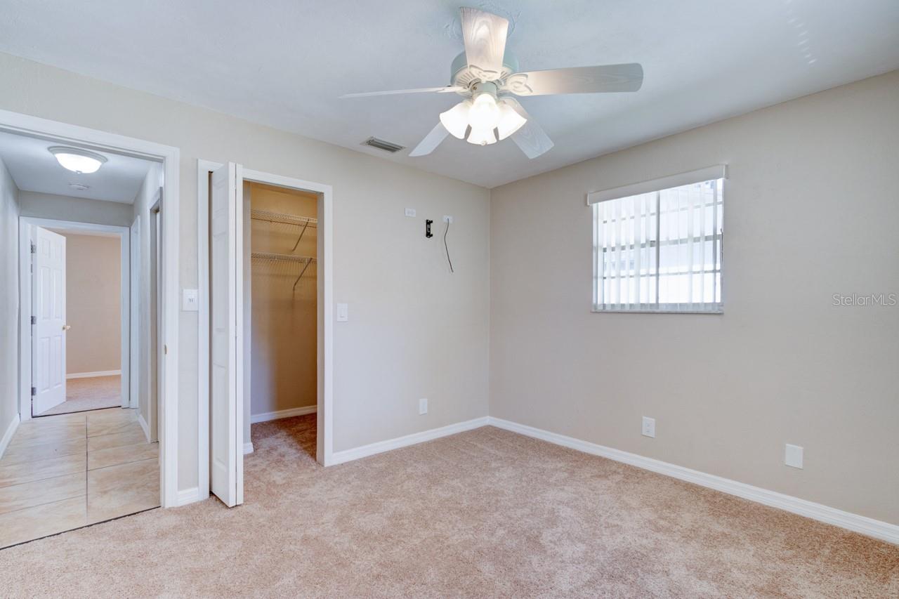 1013 Indian Oaks E Property Photo 27