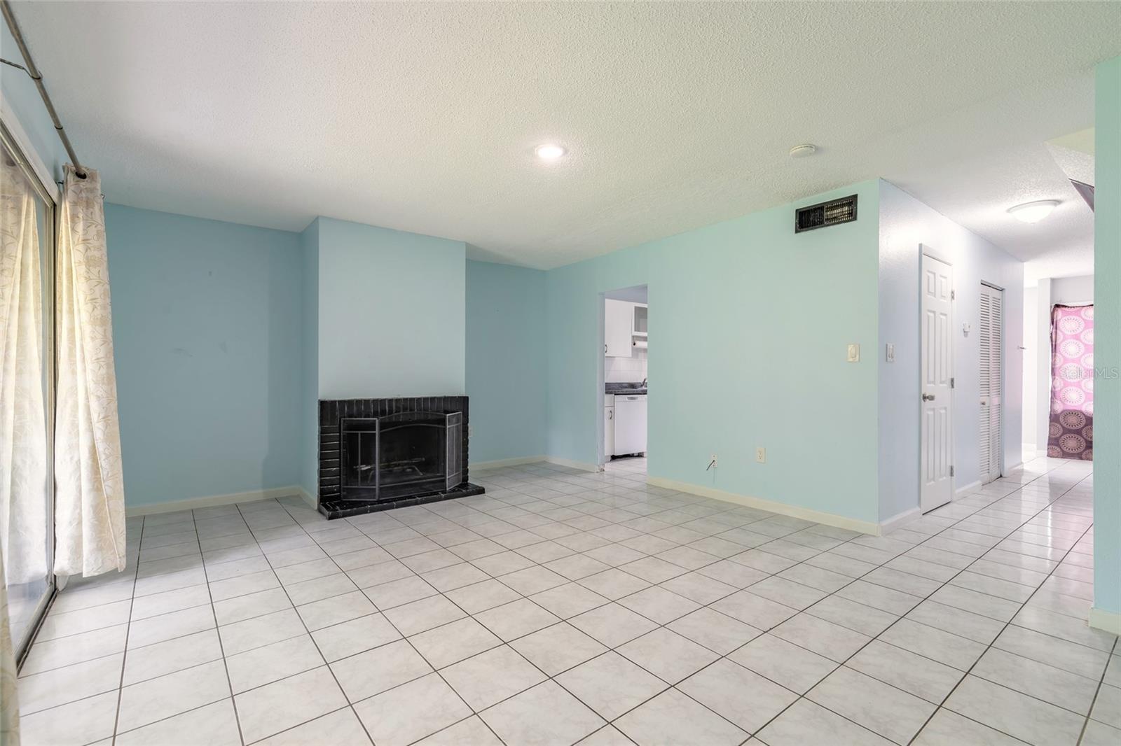 5060 Downing St #6 Property Photo 11