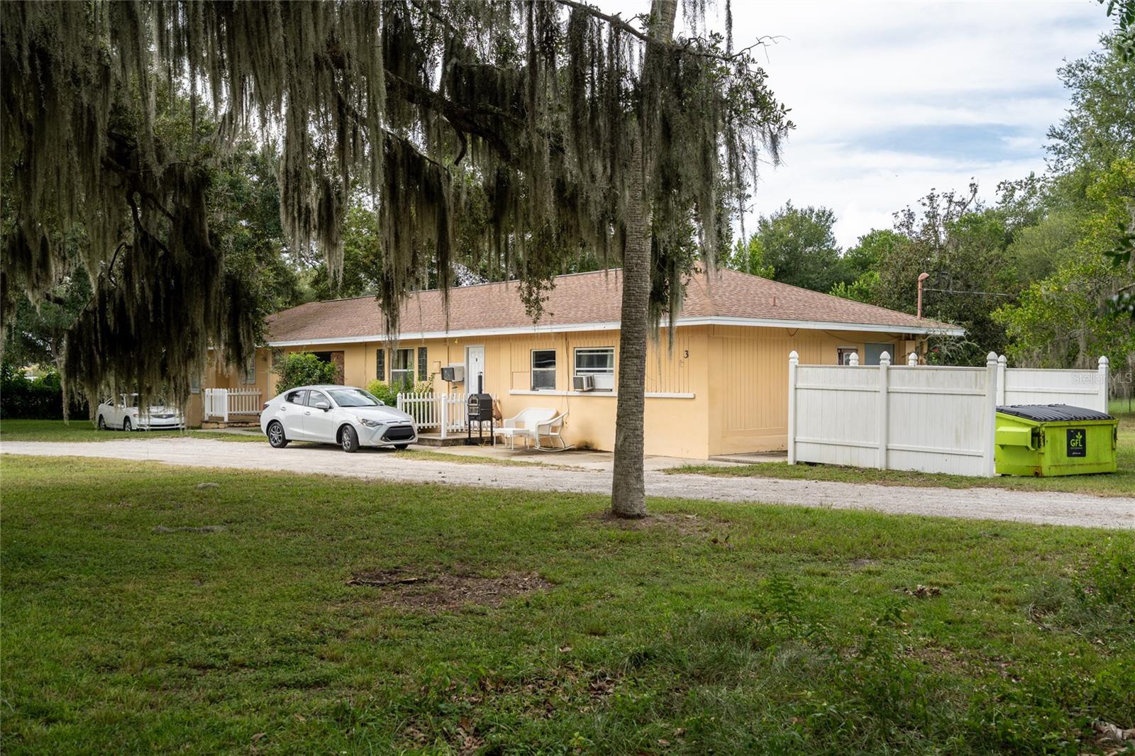 124 S Charles Richard Beall Blvd Property Photo 3