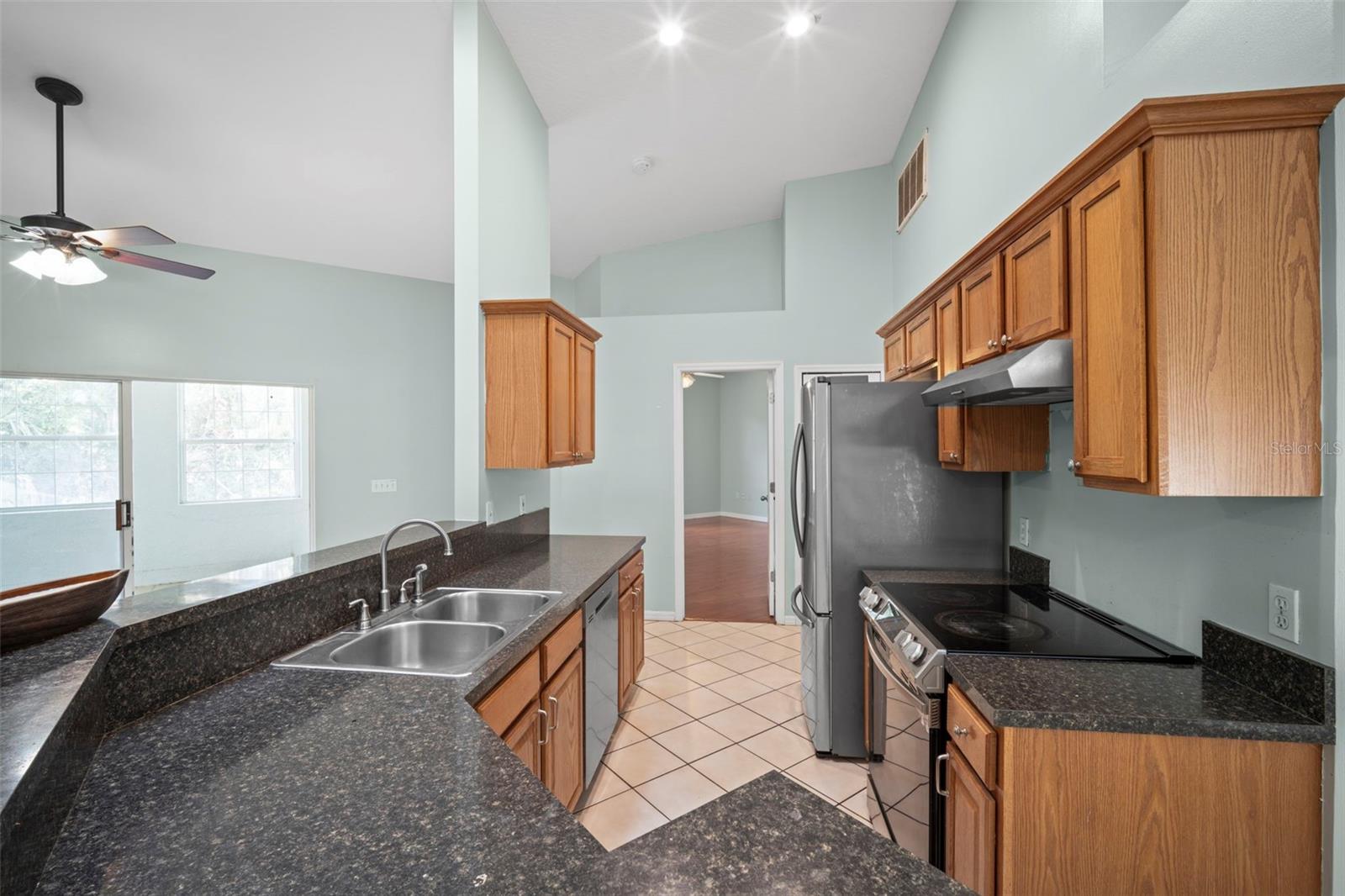 1724 Barker St Ne Property Photo 7