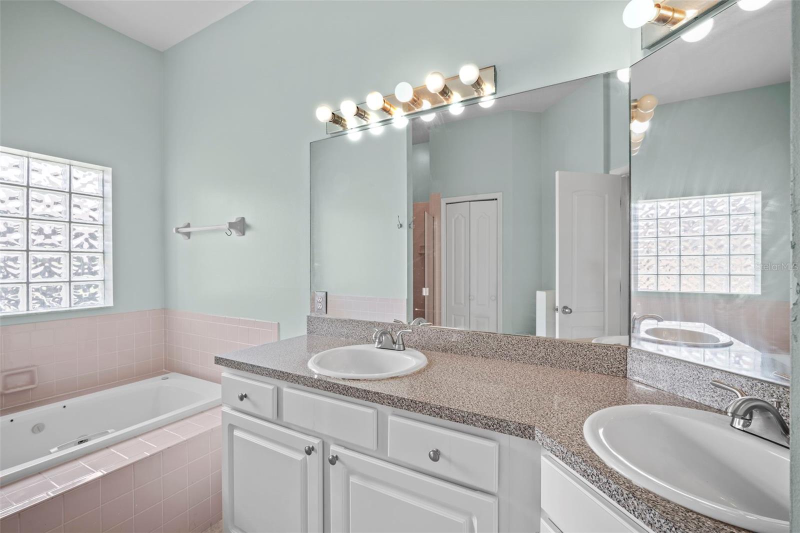 1724 Barker St Ne Property Photo 18