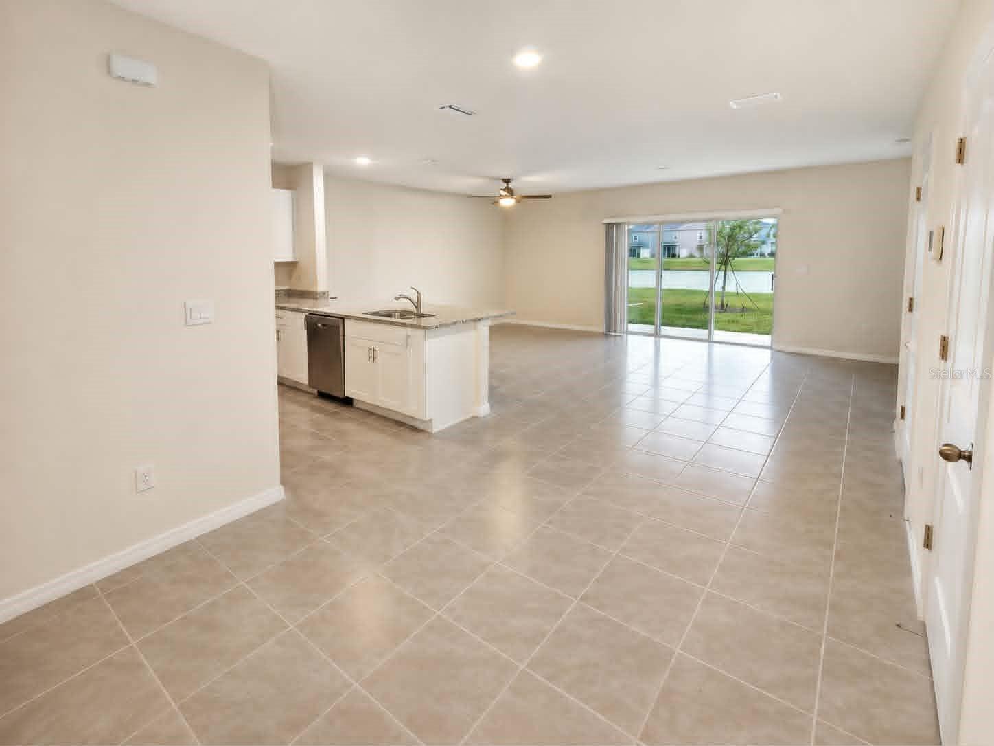 2732 Silver Canoe Dr Property Photo 8