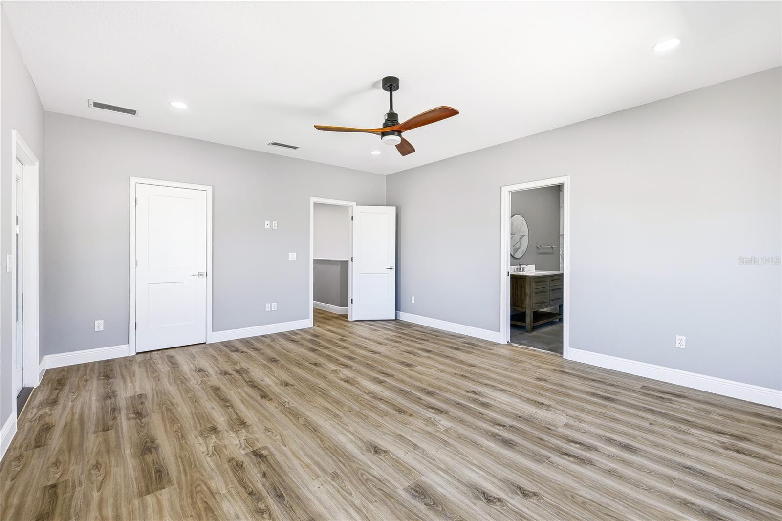 50 Alberta Ave Property Photo 29