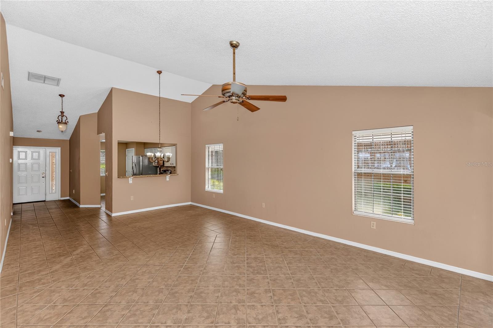 168 Bermuda Petrel Ct Property Photo 6
