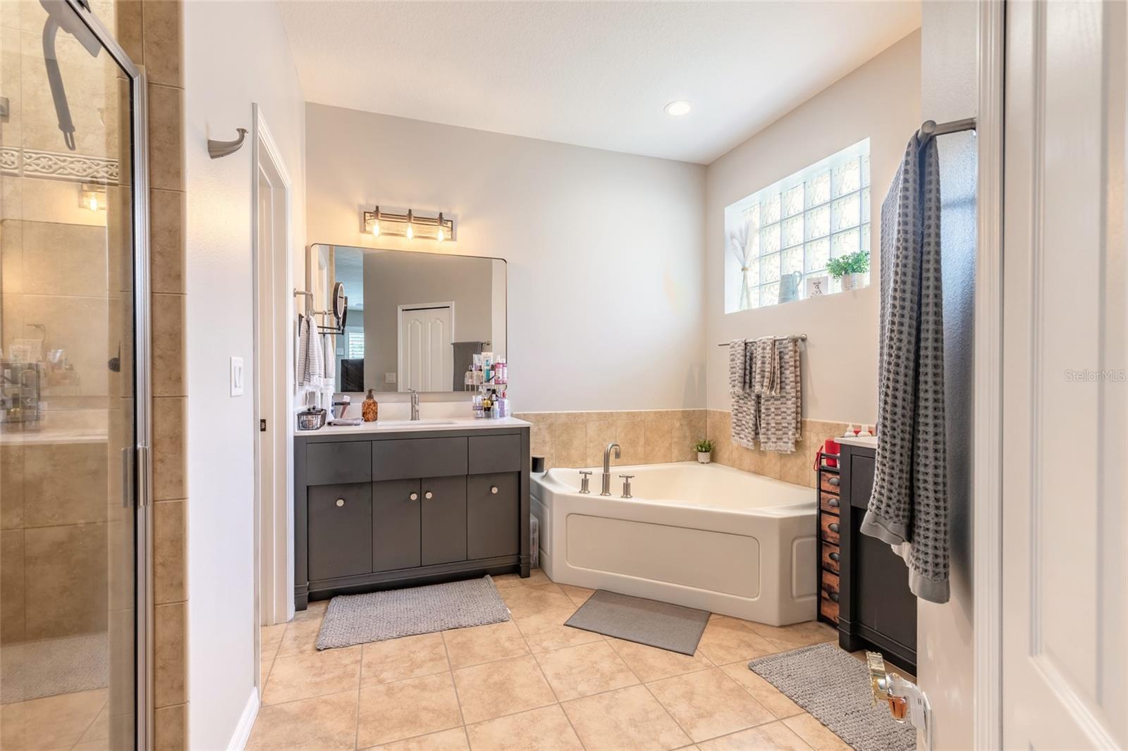 5482 Trakia Trl Property Photo 20