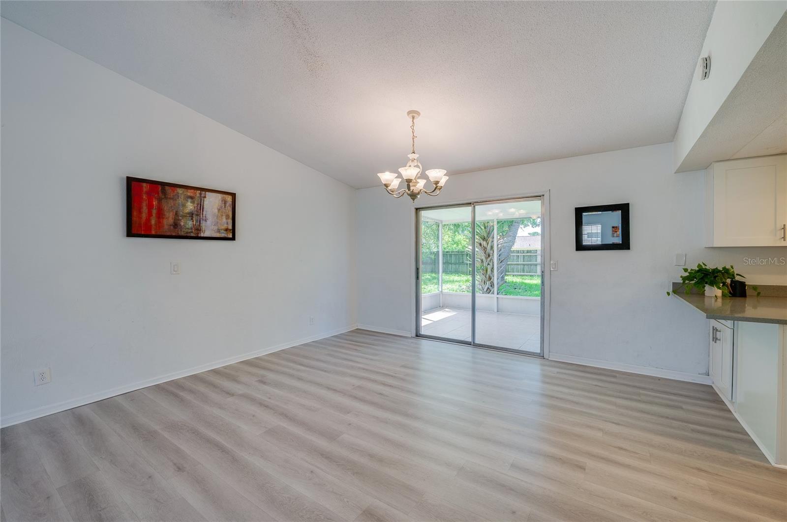 156 Springwood Dr Property Photo 10