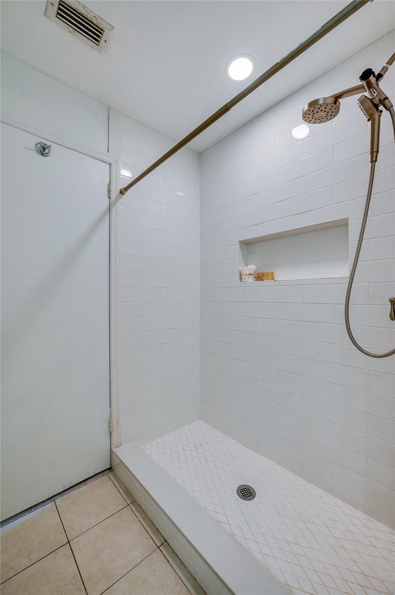 156 Springwood Dr Property Photo 30