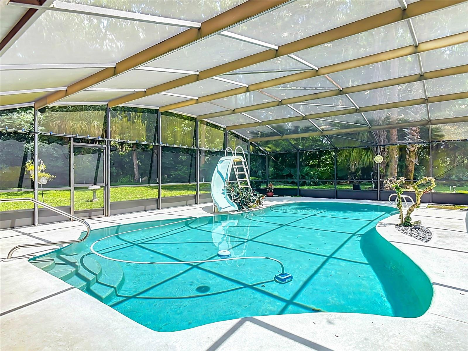 2269 Country Club Dr Property Photo 46
