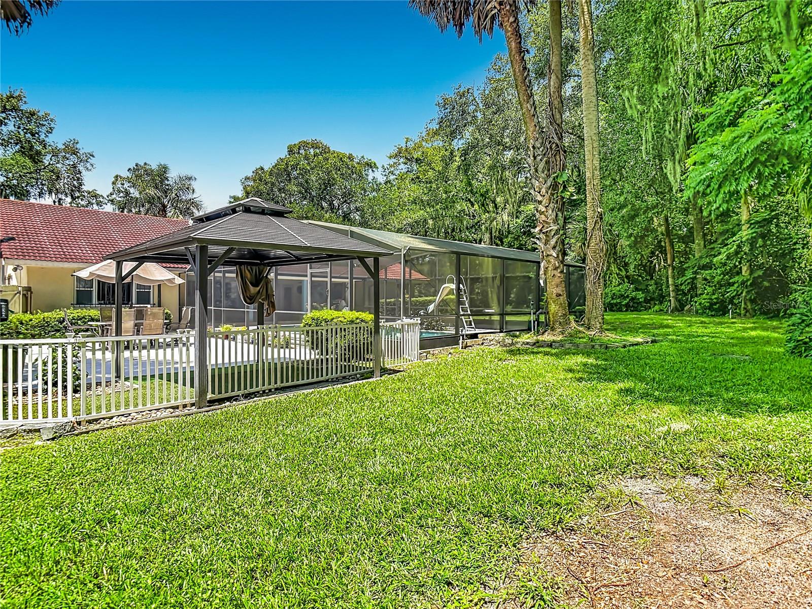 2269 Country Club Dr Property Photo 58