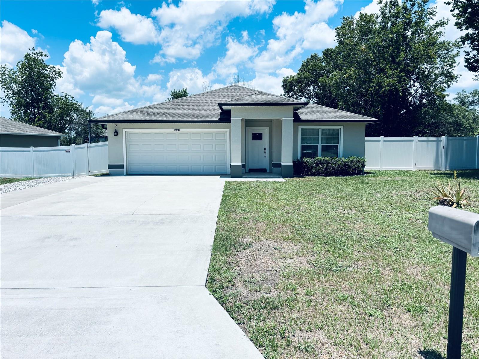 2060 EVEREST ST Property Photo 1