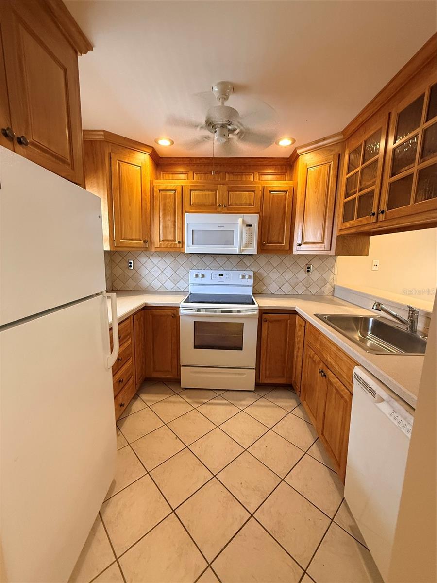 100 E Kentucky Ave #a106 Property Photo 3
