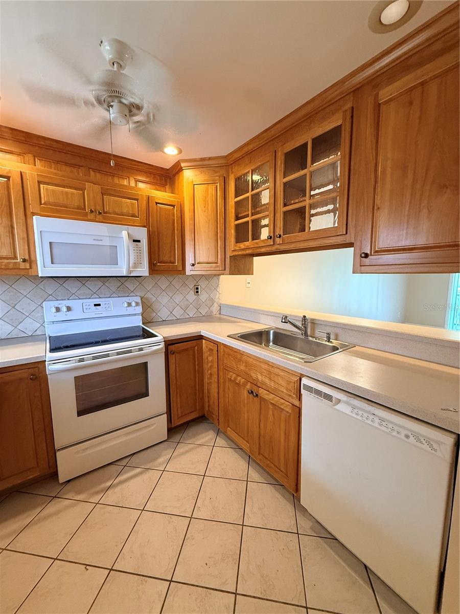 100 E Kentucky Ave #a106 Property Photo 4