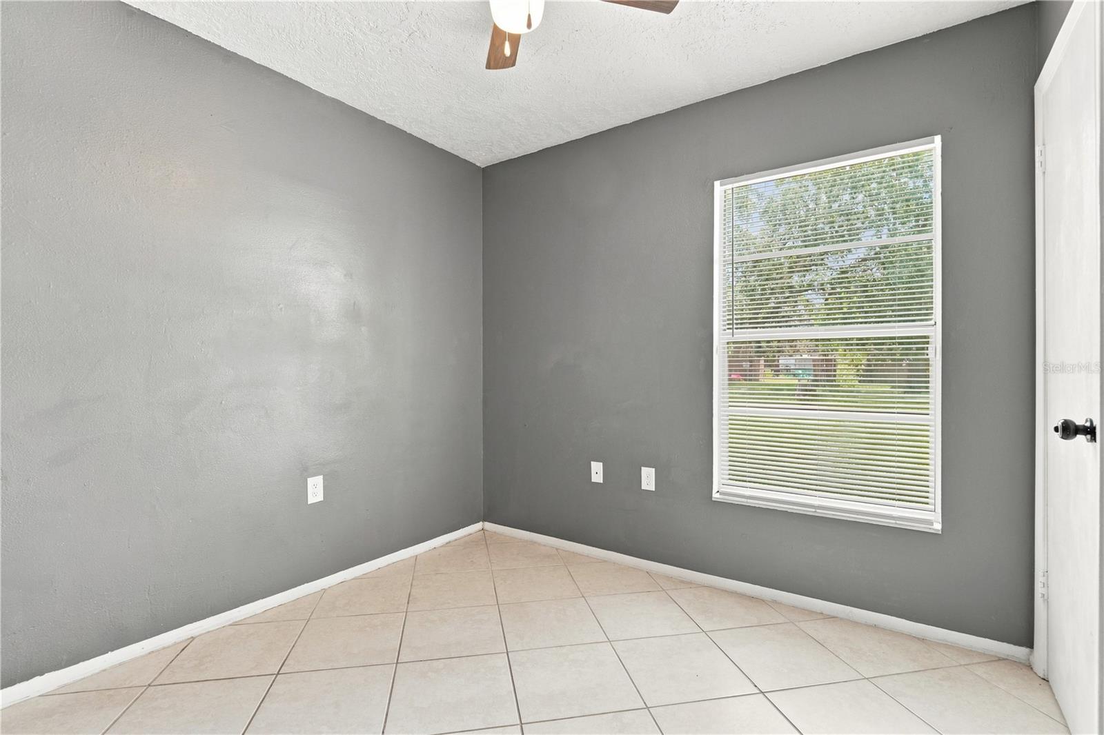 336 Riviera Dr Property Photo 24
