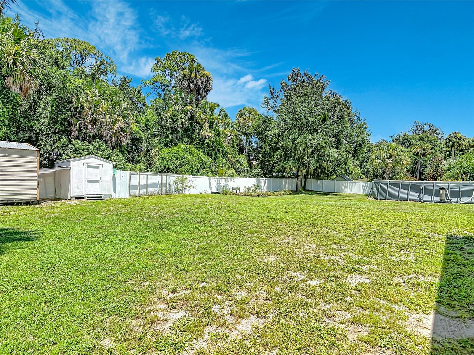 390 Magnolia Pl Property Photo 31