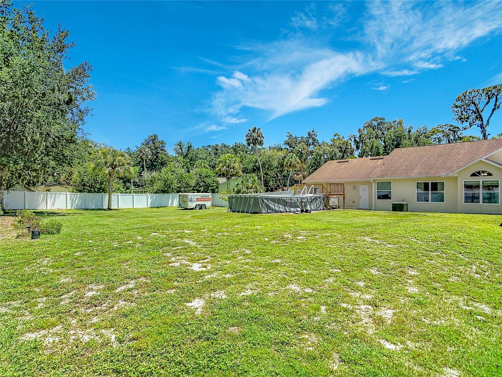 390 Magnolia Pl Property Photo 34