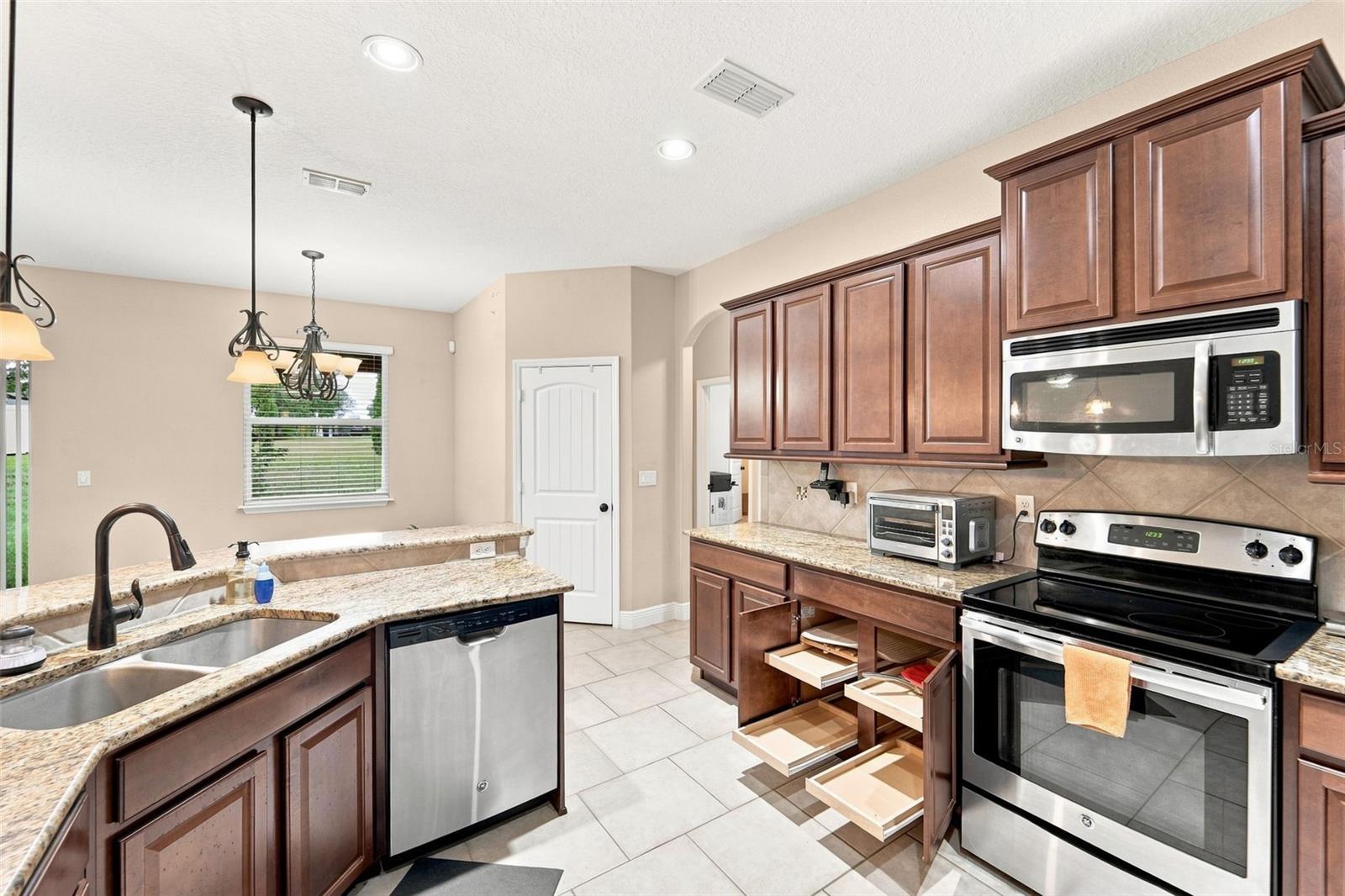 1451 Daystar Ln Property Photo 6