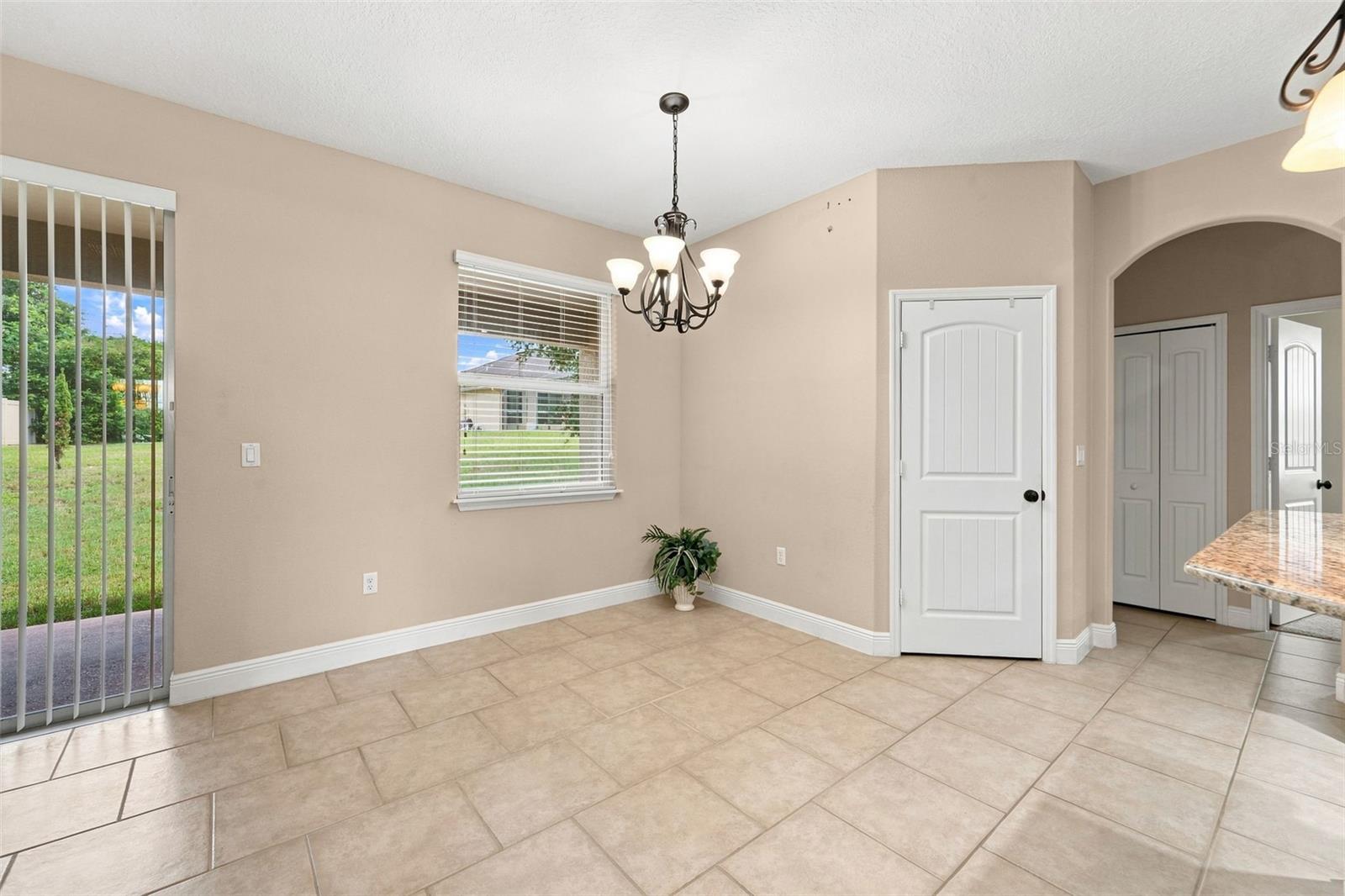 1451 Daystar Ln Property Photo 8