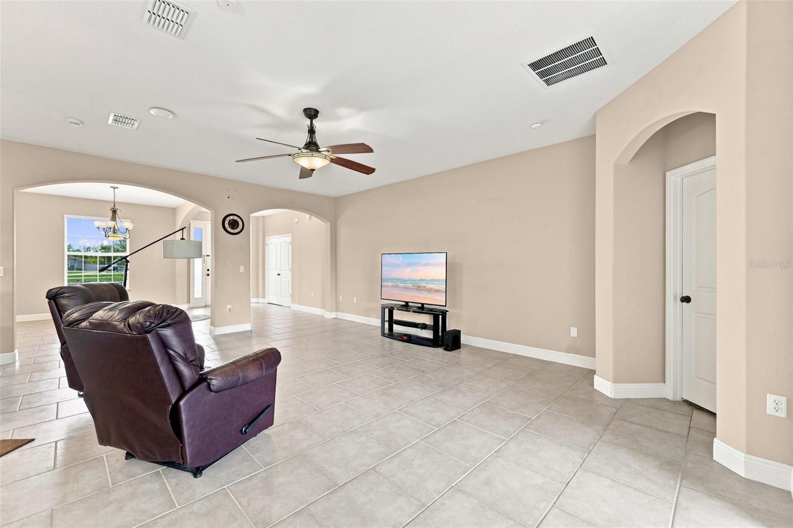 1451 Daystar Ln Property Photo 12