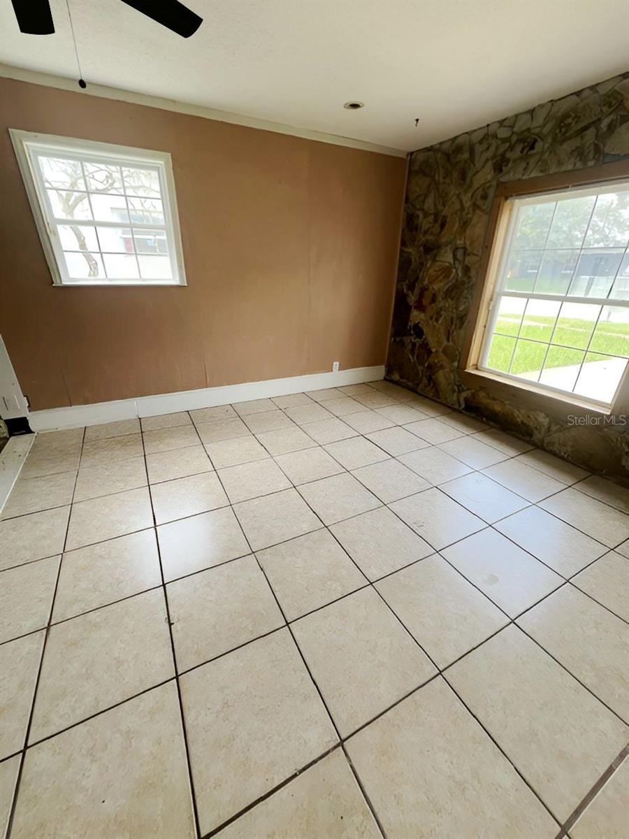 8118 Esperanza St Property Photo 2