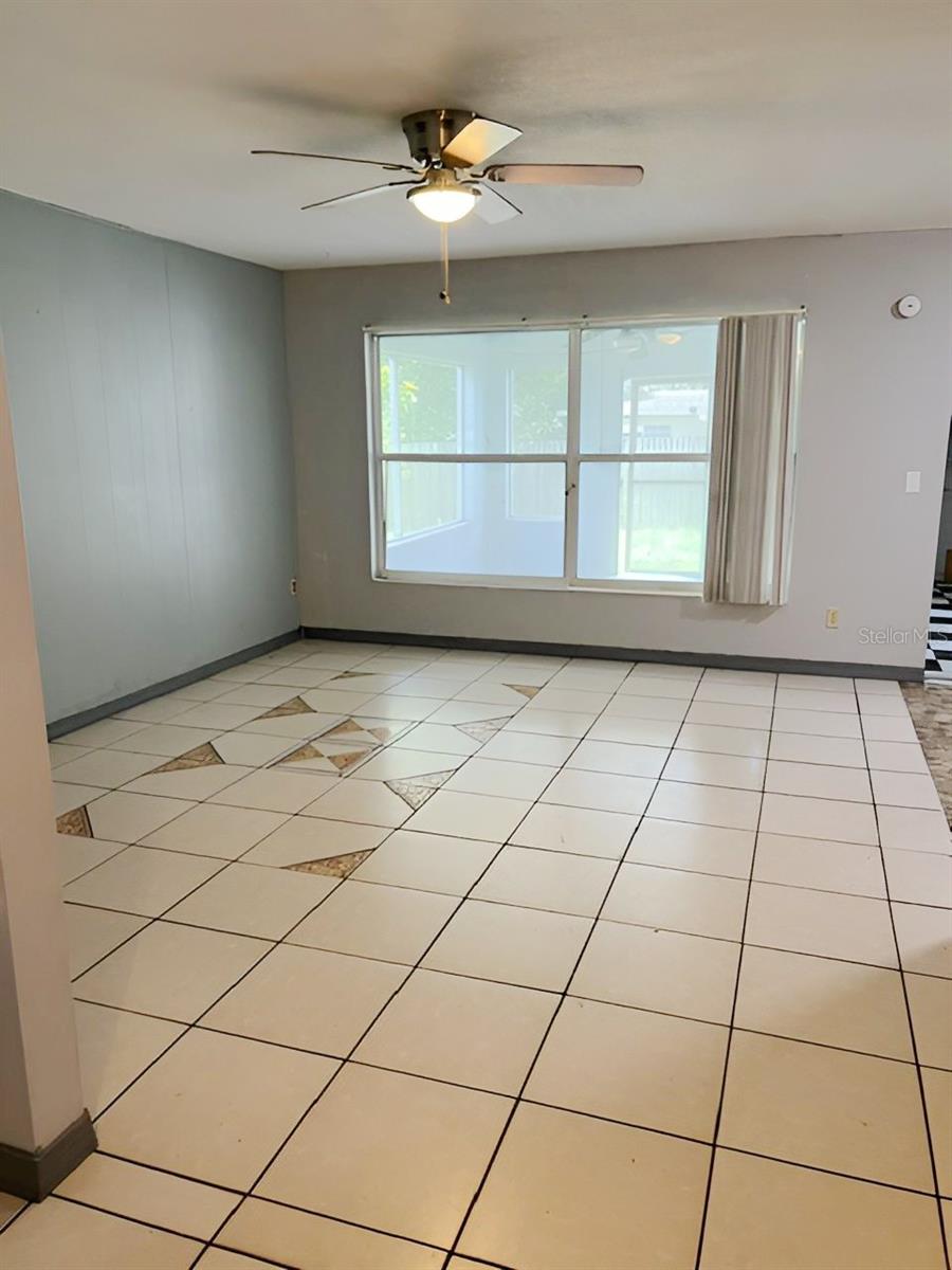 8118 Esperanza St Property Photo 4